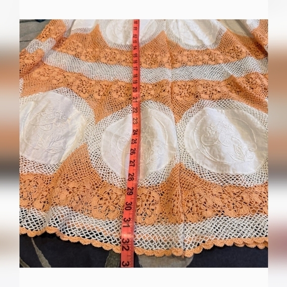 Vintage 70s LIM'S hand crocheted skirt with embroidered floral patches - Picture 5 of 10